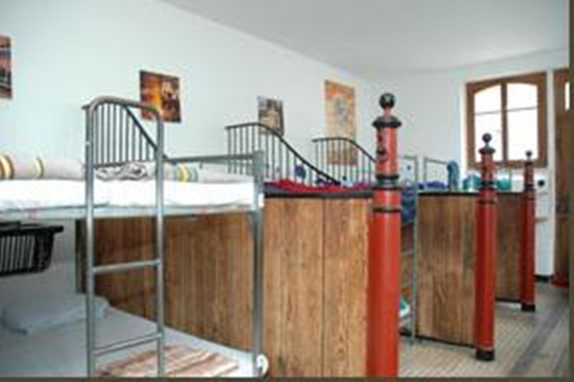Hostal Funny Farm Backpackers *